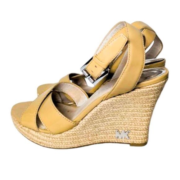 MICHAEL KORS Kami Ankle Strap Wedge Sandals Size 6M - Picture 2 of 9